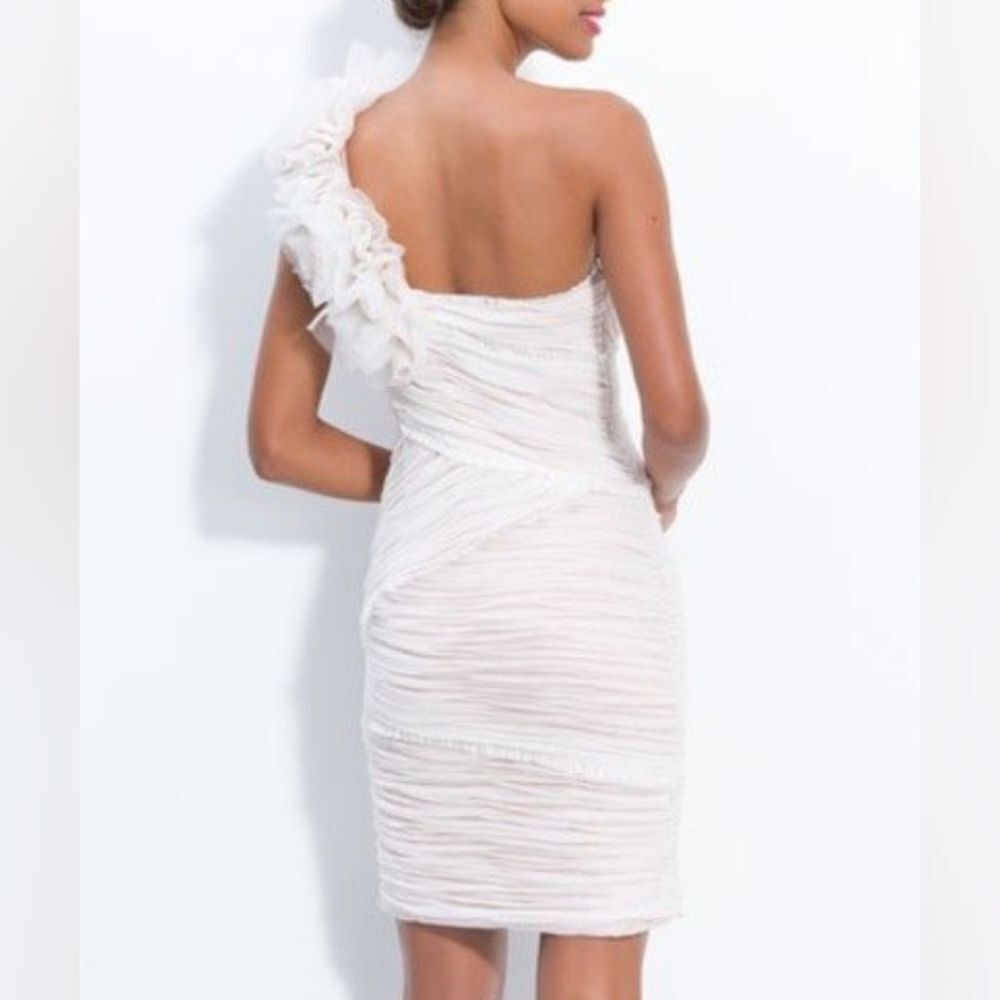 JS Collections Asymmetric Ruffle Shoulder Ruched Gathered Format Mini Dress 6P - Picture 2 of 8